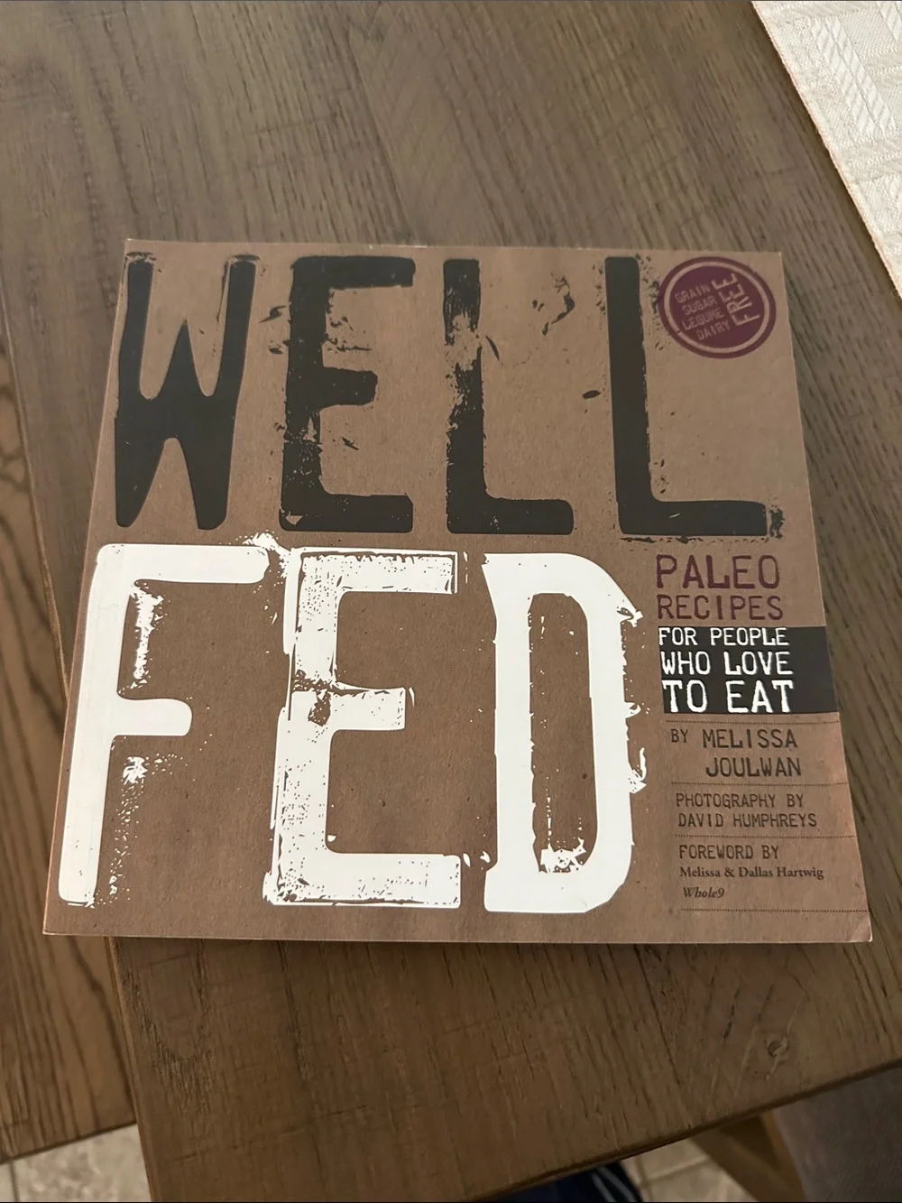 Well Fed Paleo Cookbook by - Brown & White Cover